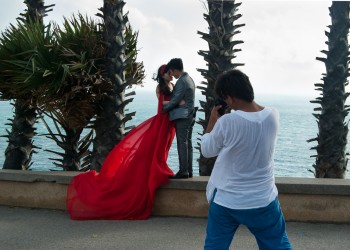 Chinese couple takes pre-wedding pictures, Phuket