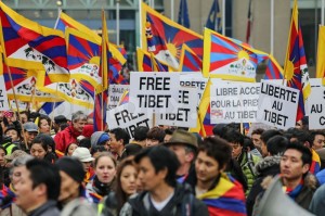 1362939277-5000-people-gather-for-free-tibet-demonstration-in-brussels_1860909