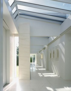 neugebauer-house-long-corridor